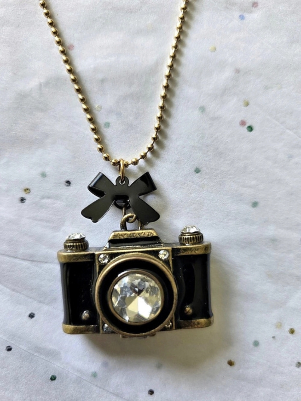 Betsey Johnson Royal Engagement Camera Pendant Necklace Black & Gold Vintage